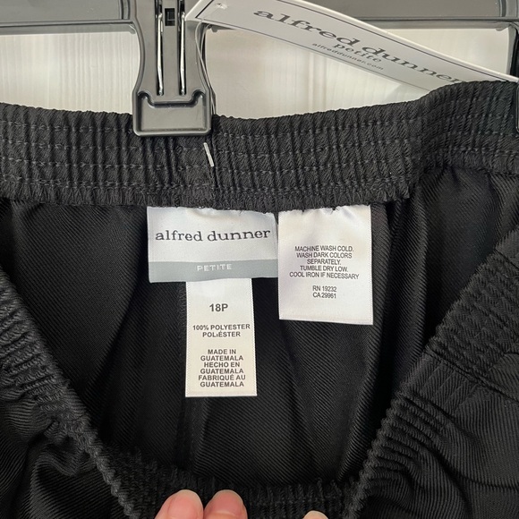 Alfred Dunner Classics Elastic Waist Proportioned Med 18P Black NWT - Picture 3 of 6